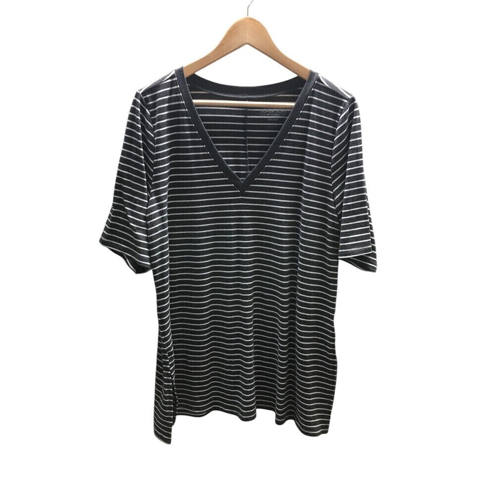 Super Soft Torrid Top Women's Size 2X Gray White Stripes Rib Knit
